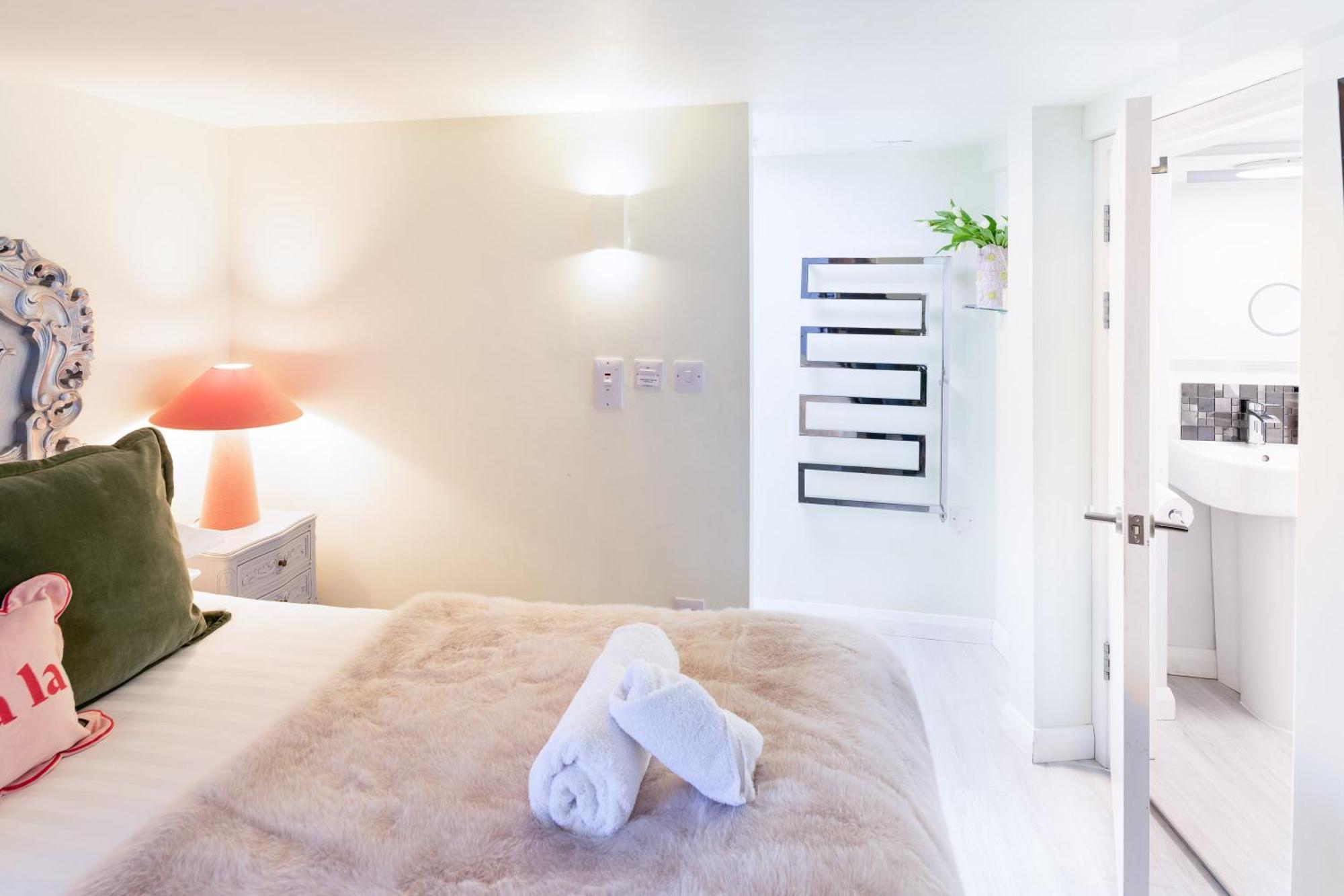 Gorgeous Boutique Flat Sleeps 2 In Lyme Regis Villa Exterior foto
